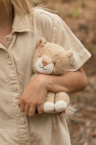 Leona Peluche Safari Friends 17 cm Little Dutch5